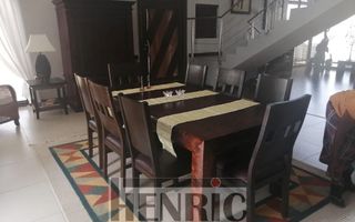 4 Bedroom House For Sale in Vogelstrand