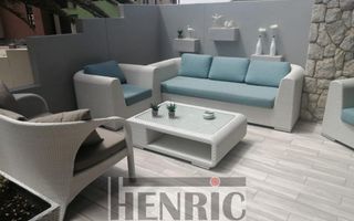 4 Bedroom House For Sale in Vogelstrand