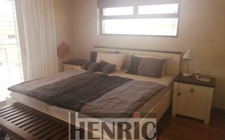 4 Bedroom House For Sale in Vogelstrand