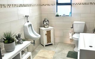 8 Bedroom House For Sale in Vineta, Swakopmund