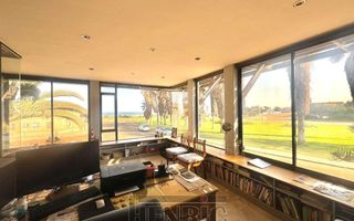 8 Bedroom House For Sale in Vineta, Swakopmund