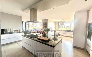 8 Bedroom House For Sale in Vineta, Swakopmund