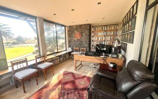 8 Bedroom House For Sale in Vineta, Swakopmund