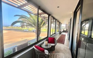 8 Bedroom House For Sale in Vineta, Swakopmund