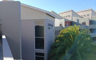 3 Bedroom Apartment/Penthouse For Sale in Long Beach