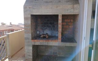 3 Bedroom Apartment/Penthouse For Sale in Long Beach