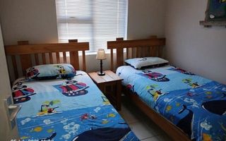 3 Bedroom Apartment/Penthouse For Sale in Long Beach