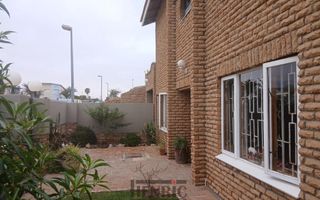 4 Bedroom House For Sale in Vineta, Swakopmund