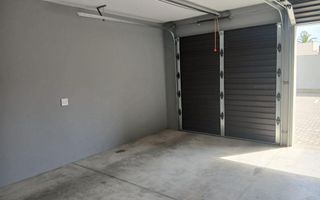 3 Bedroom Apartment / Penthouse For Sale in Swakopmund Centr...
