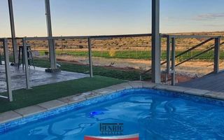 9 Bedroom House For Sale in Stampriet