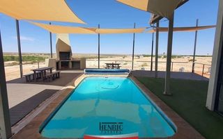 9 Bedroom House For Sale in Stampriet