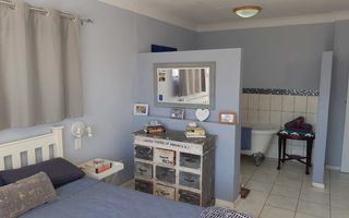7 Bedroom House For Sale in Long Beach
