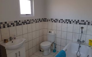 7 Bedroom House For Sale in Long Beach