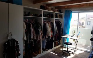 7 Bedroom House For Sale in Long Beach