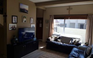 7 Bedroom House For Sale in Long Beach