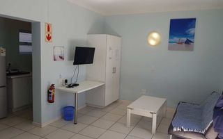 7 Bedroom House For Sale in Long Beach