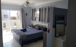 7 Bedroom House For Sale in Long Beach