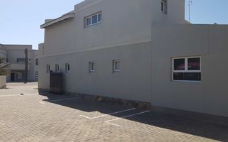 7 Bedroom House For Sale in Long Beach