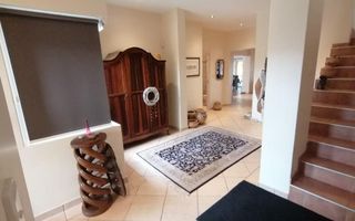 5 Bedroom House For Sale in Ocean View