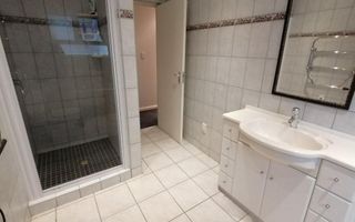 5 Bedroom House For Sale in Ocean View