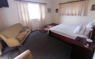 5 Bedroom House For Sale in Ocean View