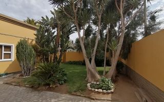 5 Bedroom House For Sale in Ocean View