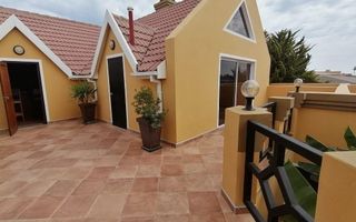 5 Bedroom House For Sale in Ocean View