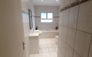 5 Bedroom House For Sale in Ocean View