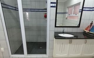 5 Bedroom House For Sale in Ocean View