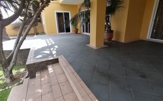 5 Bedroom House For Sale in Ocean View