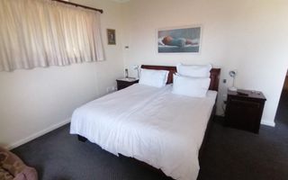 5 Bedroom House For Sale in Ocean View