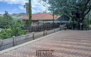 5 Bedroom House For Sale in Klein Windhoek
