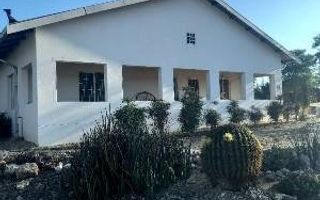 4 Bedroom House For Sale in Omaruru