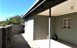 3 Bedroom House For Sale in Keetmanshoop