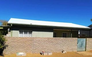 3 Bedroom House For Sale in Keetmanshoop