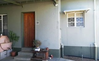 3 Bedroom House For Sale in Keetmanshoop