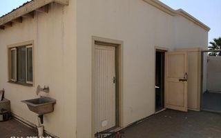 3 Bedroom House For Sale in Hermis