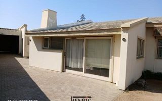 3 Bedroom House For Sale in Hermis