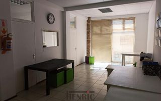 Office / Retail / Mixed Use To Rent in Vineta