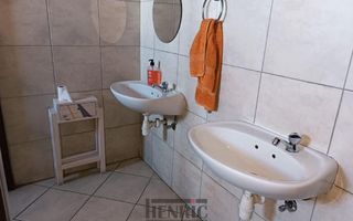 Office / Retail / Mixed Use To Rent in Vineta