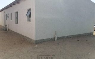 3 Bedroom House For Sale in Matatura