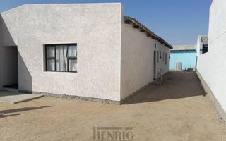 3 Bedroom House For Sale in Matatura