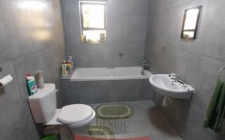 3 Bedroom House For Sale in Matatura