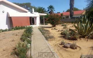 4 Bedroom House For Sale in Omaruru