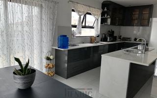 3 Bedroom House For Sale in Mile 4, Swakopmund
