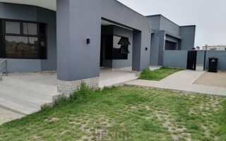 3 Bedroom House For Sale in Mile 4, Swakopmund