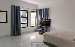 3 Bedroom House For Sale in Mile 4, Swakopmund