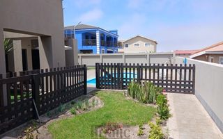 6 Bedroom House For Sale in Swakopmund Ext 9