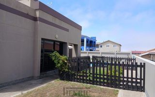 6 Bedroom House For Sale in Swakopmund Ext 9