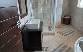 6 Bedroom House For Sale in Swakopmund Ext 9